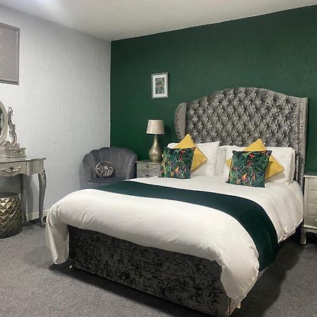 Saphire Glasgow Apartments Giffnock Eksteriør billede